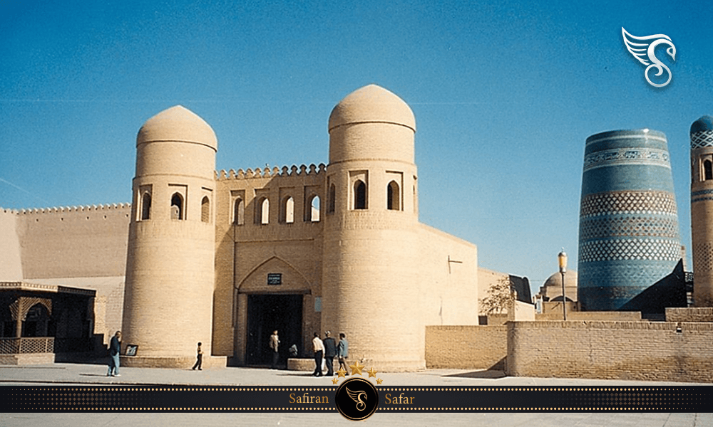 نمایی نزدیک از قلعه ایچان ازبکستان