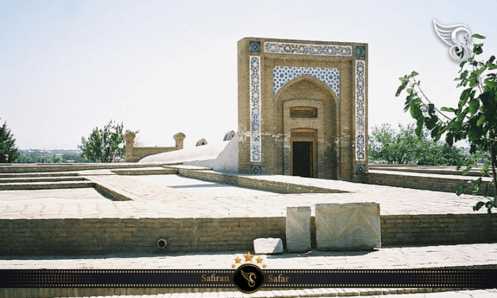 نمایی از رصد خانه الغ بیگ سمرقند