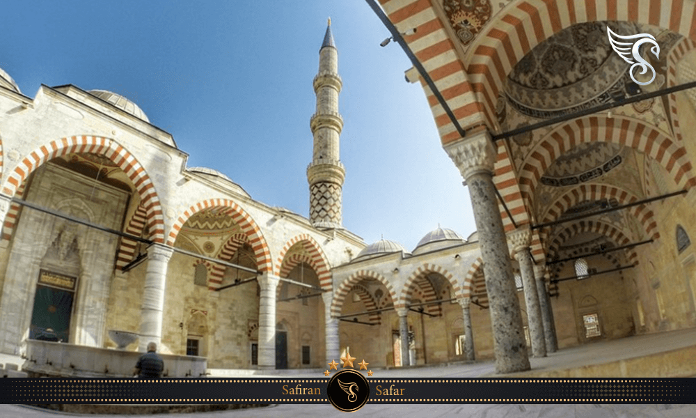 مسجد اوچ شرفلی؛ شاهکار معماری عصر عثمانی