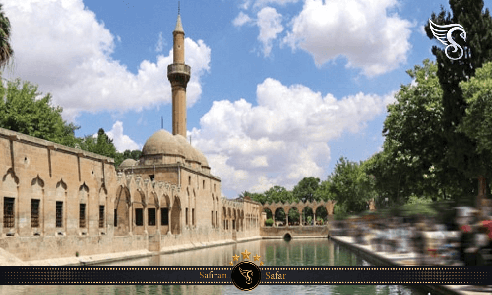 ویژگی‌ های معماری مسجد خلیل الرحمان