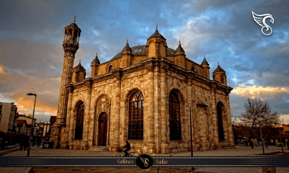 شرایط بازدید از مسجد عزیزیه
