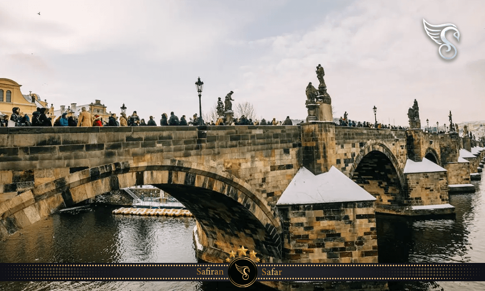 معماری پل چارلز چک