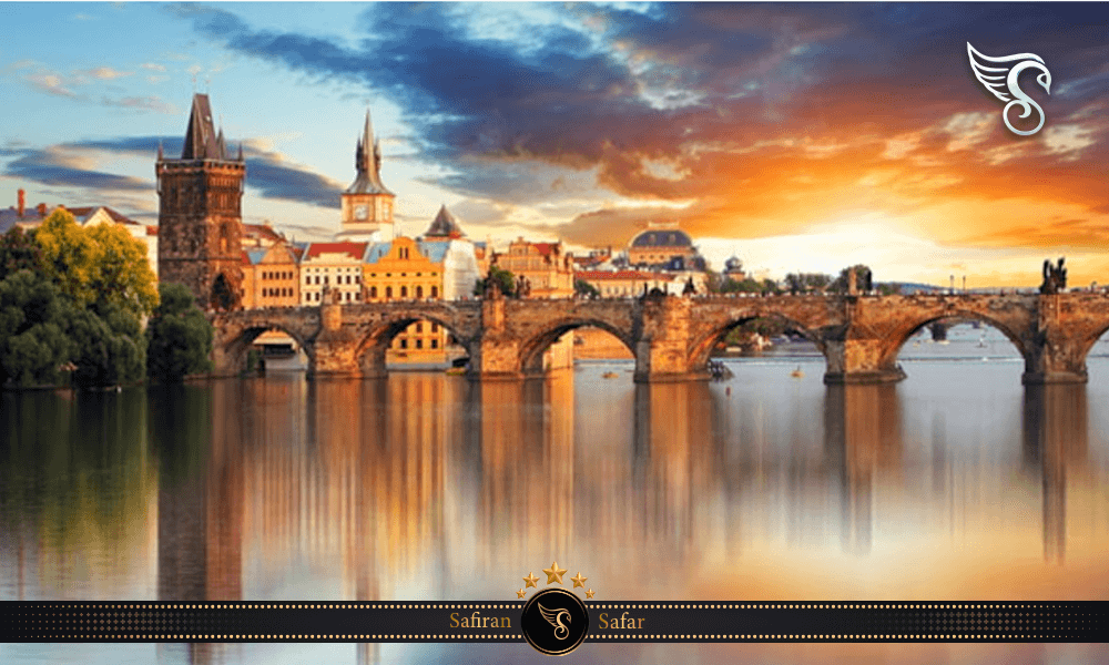 تاریخچه کوتاهی درباره پل چارلز