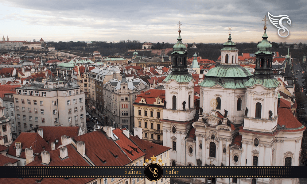 کلیسای سنت نیکولاس چک در میدان شهر قدیمی