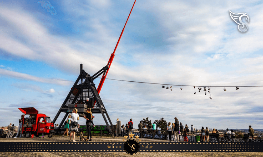 مترونوم از اصلی ترین جاذبه پارک لتنا در چک