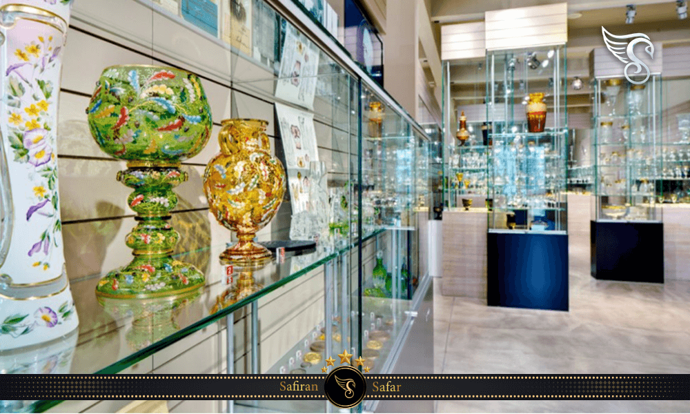 کلکسیون موزه شیشه موسر