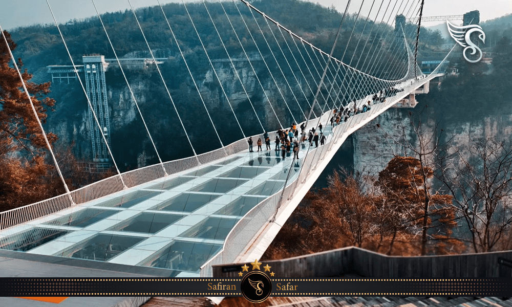 مشخصات پل شیشه ‌ای ژانگجیاجی چین
