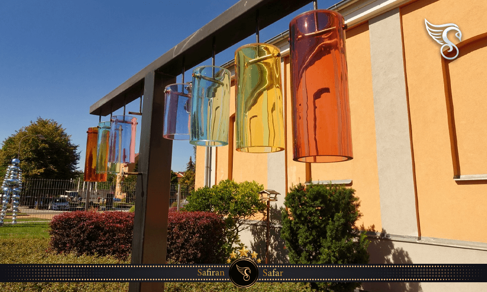 بخش های مختلف و کلکسیون موزه شیشه موسر