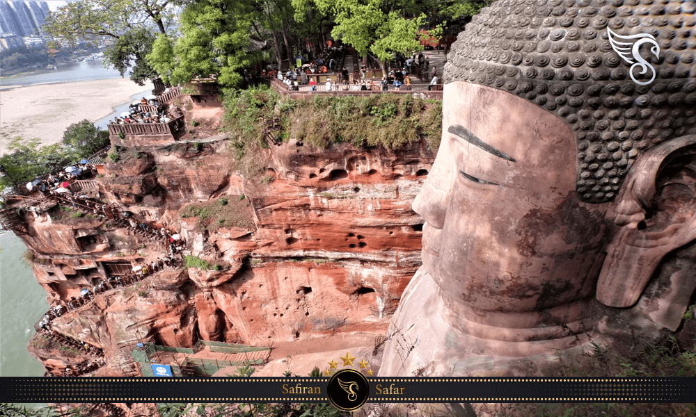 مشخصات ظاهری بوای بزرگ لشان در چین