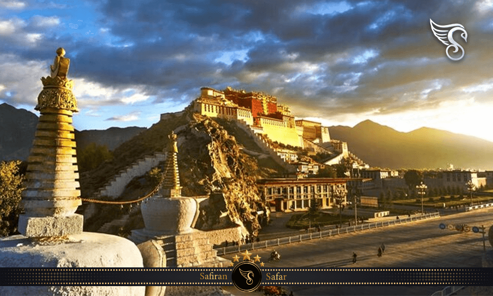 کاخ پوتالا نمادی از بوداییان چین